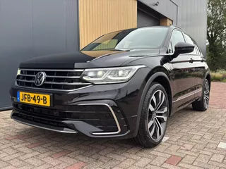 VOLKSWAGEN Tiguan 1.4 TSI eHybrid 245pk DSG R-Line | ACC | Stoel/Stuurverwarming | Carplay | Navi | 20 Inch |