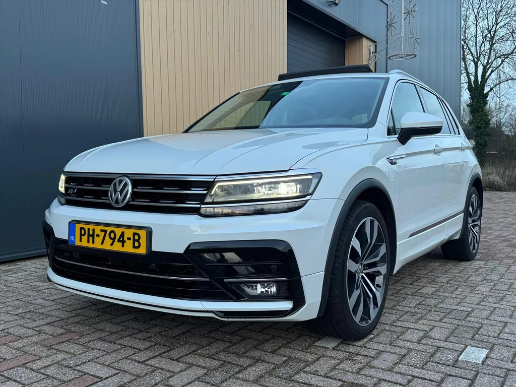 VOLKSWAGEN Tiguan 1.4 TSI 150pk DSG Highline/ R-Line | NL Auto | Dynaudio | Trekhaak | Carplay | Stoelverwarming |