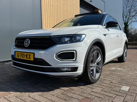 VOLKSWAGEN T-Roc 1.5 TSI 150pk 7-DSG T-Roc Sport R | NL Auto | ACC | Pano | Beats | Carplay|