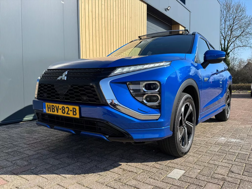 Mitsubishi Eclipse Cross 2.4 PHEV  Prestige | Adaptive cruise control | Schuif- kanteldak | Camera | Apple Carplay Android | Leer | Stuur/Stoel Verwarming