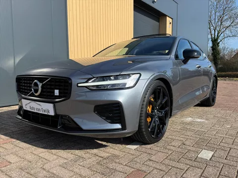 VOLVO S60 T8 AWD Polestar Engineered | B&W | Pano | HUD | Stuur/stoelverwarming | Carplay | Camera | VOLVO S60 T8 AWD Polestar Engineered | B&W | Pano | HUD | Stuur/stoelverwarming | Carplay | Camera |