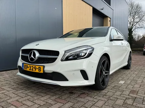 Mercedes A-Klasse A 200 156pk 7G-DCT Ambition | Stoelverwarming | Cruise | Navi | PDC |