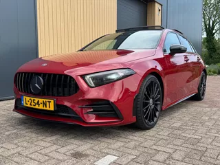 Mercedes A-Klasse A 180 Business Solution AMG | NL Auto | Burmester | Pano | Memory | Stoelverwarming | Camera |
