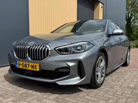 BMW 1-Serie (f40) 118i 136pk M-Sport Business Edition | NL Auto | Carplay | Sportstoelen | Cruise |