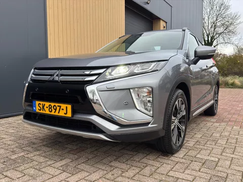 MITSUBISHI Eclipse Cross 1.5 DI-T 163pk 2WD First Edition | NL Auto | Trekhaak | Carplay | 360 Camera | Stoelverwarming | HUD | Cruise | Blis |