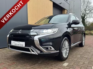 MITSUBISHI Outlander 2.4 PHEV 240pk 4WD Aut Instyle |Trekhaak | Stoel/Stuurverwarming | Blis | Cruise | Carplay | Standkachel |