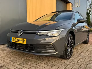 VOLKSWAGEN Golf 1.5 eTSI 150pk 7-DSG Style | NL Auto | Pano | Trekhaak | IQ.Drive  | Memory | Massage | Camera | Carplay | Sfeerverlichting |