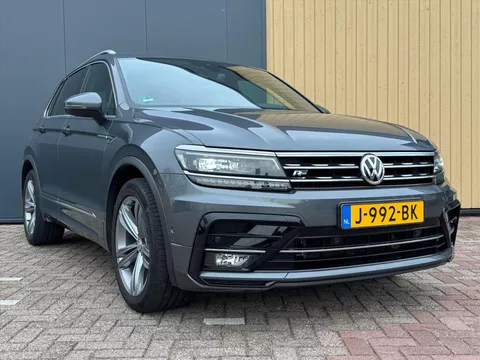 VOLKSWAGEN Tiguan 1.5 TSI 150pk DSG Highline R-Line | 1e eigenaar | NL Auto | Pano | Trekhaak | ACC | Stoelverwarming | Carplay |