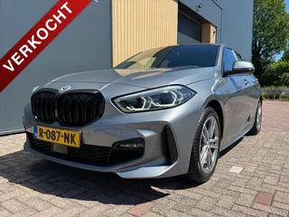BMW 1-Serie (f40) 118i 136pk M-Sport Business Edition | NL Auto | Carplay | Sportstoelen | Cruise |