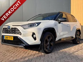 TOYOTA RAV4 2.5 Hybrid 222pk CVT AWD Bi-Tone | Trekhaak | Stoelverwarming | Camera | Carplay | Navi |