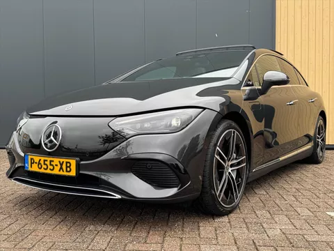 Mercedes Eqe 350+ Launch Edition Luxury Line | 1E Eigenaar | NL Auto | Burmester 3D | Digital Light | ACC | Pano | HUD | Luchtvering | Achterasbesturing |