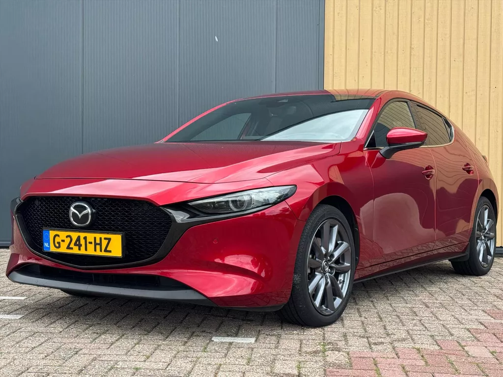 MAZDA 3 Hatchback Skyactiv-X 180pk Aut Luxury | NL Auto | Trekhaak | ACC | Bose | HUD | 360 Camera | Stoel/Stuurverwarming | Carplay |