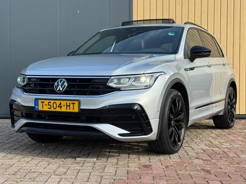 Volkswagen Tiguan 1.5 TSI 150pk DSG R-Line | 1E Eigenaar | NL auto | Pano | DCC | ACC | Stoel/Stuurverwarming | Camera | Carplay |