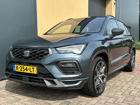 Seat Ateca 1.5 150pk DSG FR Business Intense | NL auto | Trekhaak | 360 Camera | Stoel/Stuurverwarming | Panoramadak | Led | ACC | Carplay |