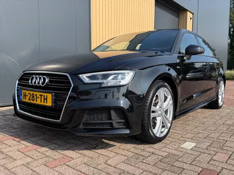 Audi A3 Sportback 1.5 TFSI 150pk CoD ultra S tronic S Line Edition | Trekhaak | Carplay | Stoel/Stuurverwarming | Cruise | Drive Select |