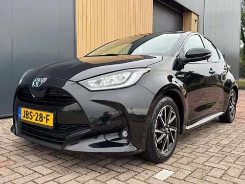 Toyota Yaris 1.5 Hybrid 116pk CVT Dynamic | ACC | Stoelverwarming | Camera | Carplay |