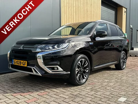 Mitsubishi Outlander 2.4 PHEV 240pk 4WD Aut Instyle | Leder | Cruise | 360 camera | Trekhaak | Carplay |