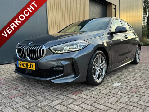 BMW 1-Serie (f40)  118i M-sport | Adaptive Cruise | NL Auto | Automaat | Sportstoelen | 18 inch | LED | Sportstuur | DAB | Carplay |