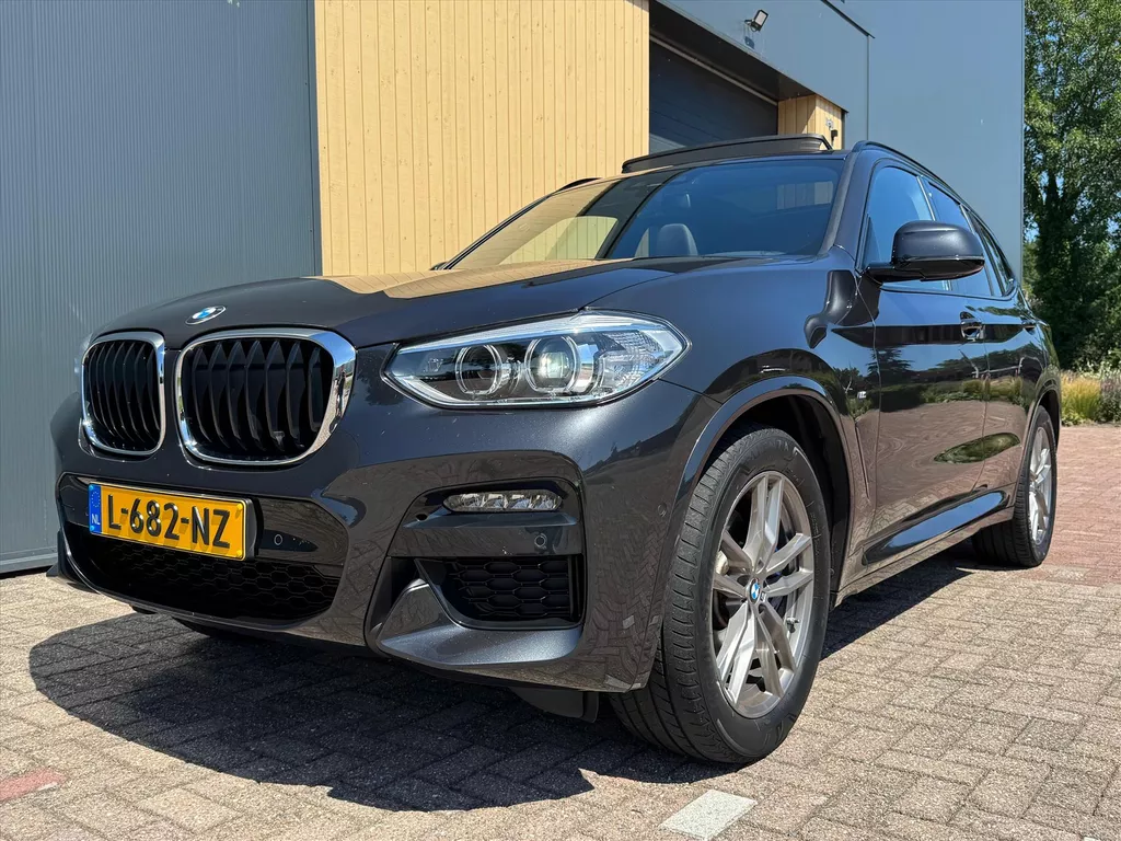 BMW X3 (g01) xDrive30i 252pk M Sport High Executive | Pano | Memory | HUD | Camera |
