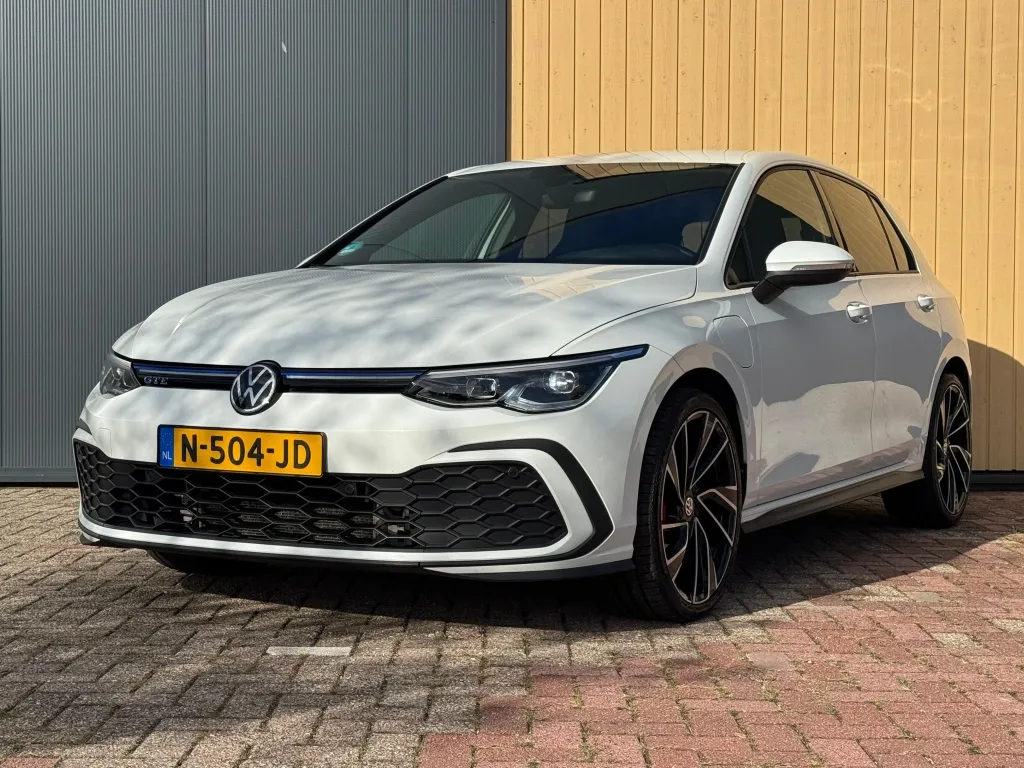 VOLKSWAGEN Golf 1.4 GTE DSG | Trekhaak | Stoel/Stuurverwarming | Carplay | ACC | Sfeerverlichting |